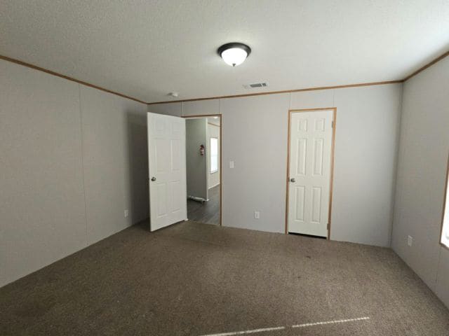 Building Photo - 5007 NE 1st Terrace