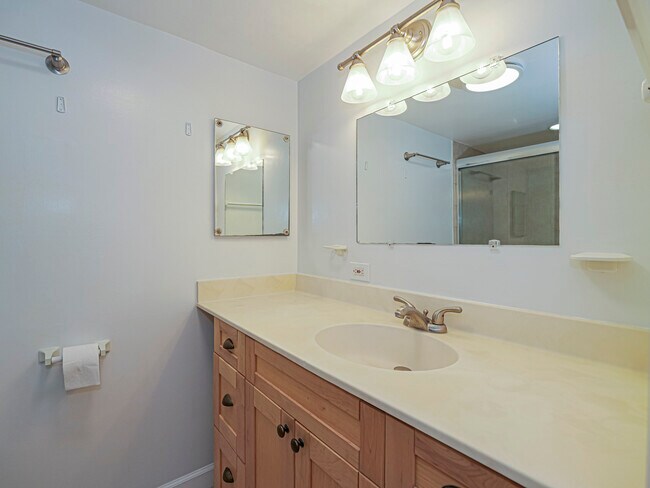 Building Photo - 600 Royal Palm Blvd