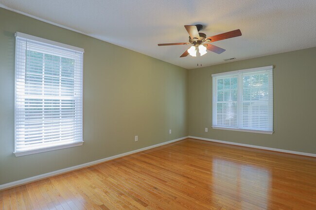 Building Photo - 4003 Ellisfield Dr