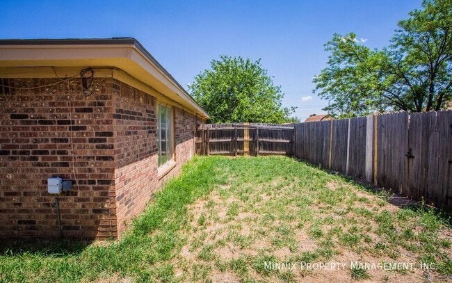 Building Photo - 5807 2nd St