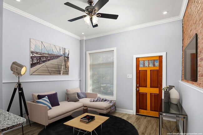 Building Photo - Beautifully renovated 3BR/3.5BA in Upper F...