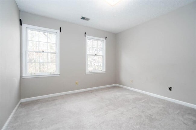 Building Photo - 1049 Seven Springs Cir NE