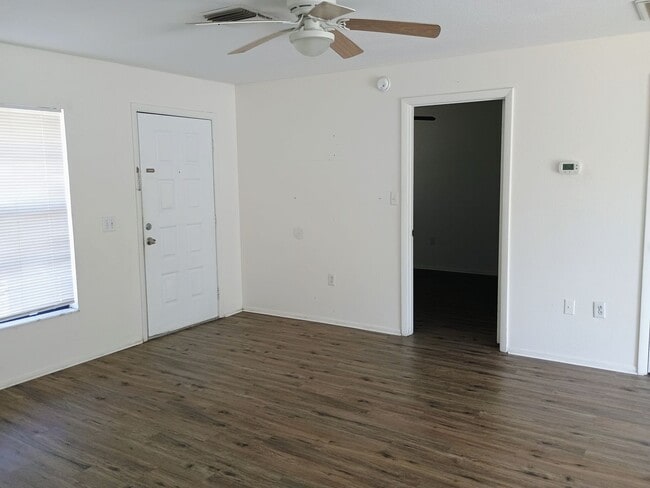 Building Photo - 3 bedroom 2 bathroom Pool House price redu...