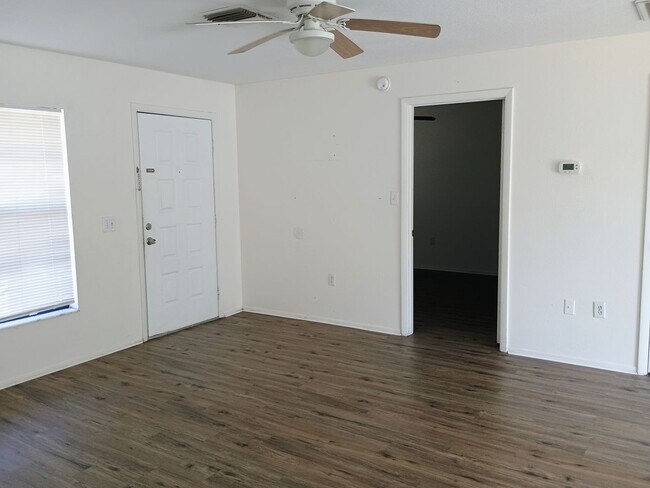 Building Photo - 3-bedroom 2-bathroom Pool House ?????? RENT