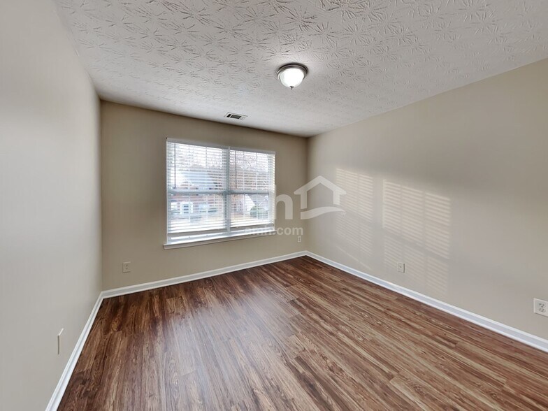 Building Photo - 3391 Hard Creek Ln