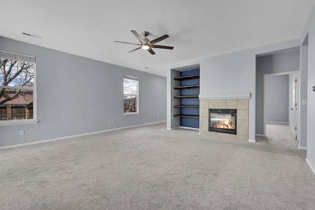 Building Photo - $2,695.95 - 3 bed, 2 bath in Lochbuie with a Large Backyard and In Unit Laundry!