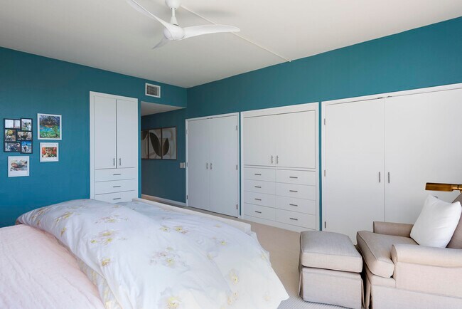 Building Photo - 910 Island Dr