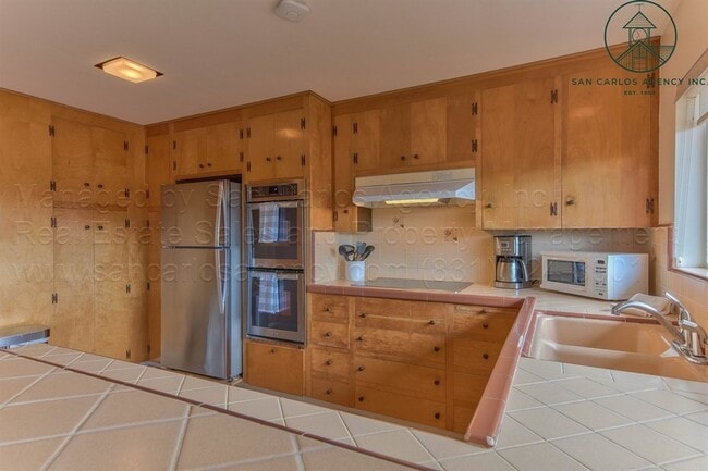 Building Photo - 2 Bedroom Carmel Home with Views of Point Lobos