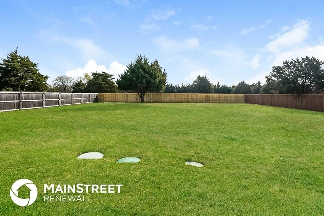 Building Photo - 1906 Uhl Rd