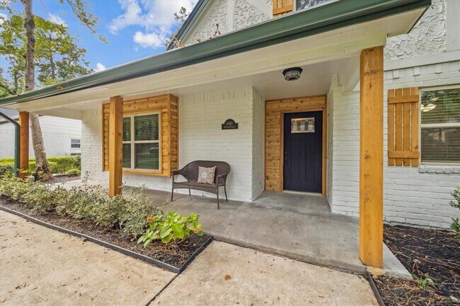 Building Photo - 6410 Meadowtrace Dr