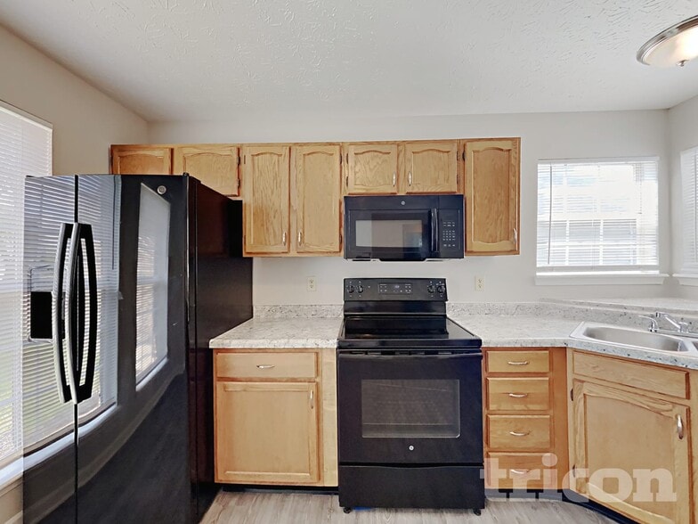 Building Photo - 4830 Countrybrook Ct