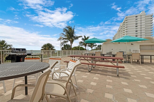Building Photo - 5701 Collins Ave