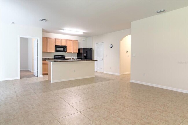 Building Photo - 14343 Overlook Ave