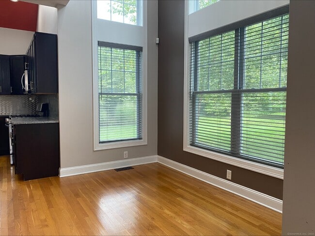 Building Photo - 40 Copper Square Dr