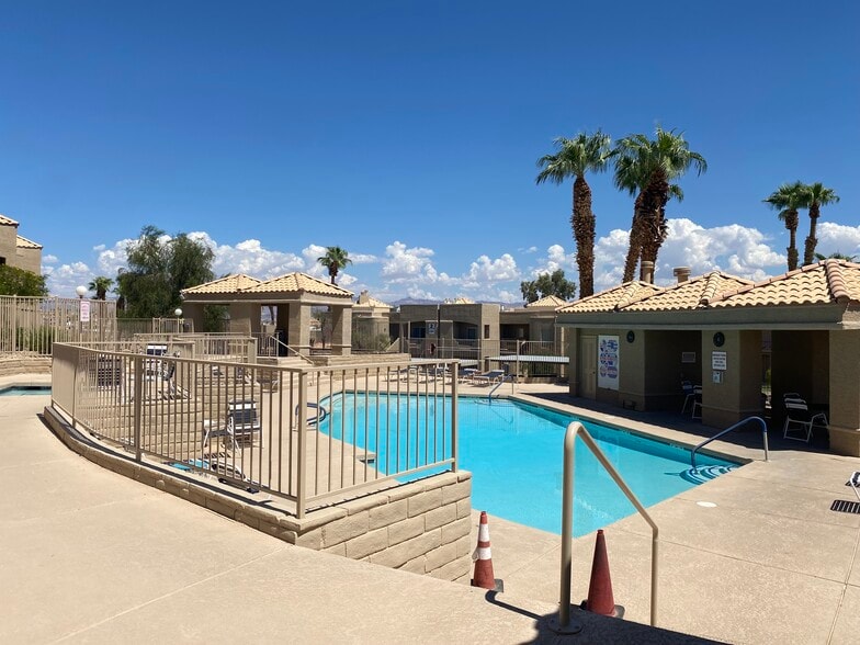 Building Photo - 2160 Highpointe Dr