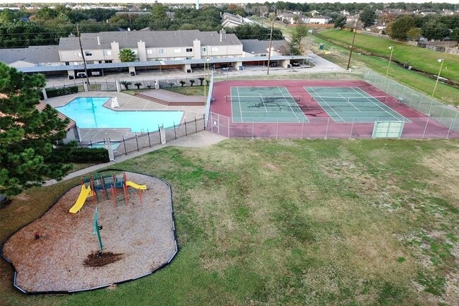 Building Photo - 6602 Montauk Dr