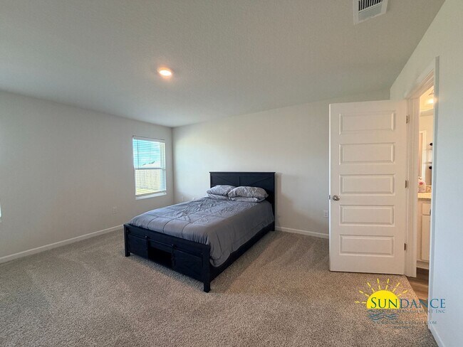 Building Photo - 5578 Silverbell Dr