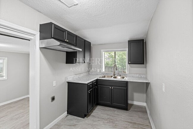 Building Photo - A MUST SEE IN 38108 !!!! SECTION 8 WELCOMED !!!!!! GIVE US A CALL !!!!!