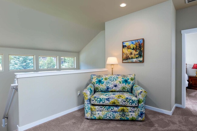 Building Photo - 10576 Village Loop