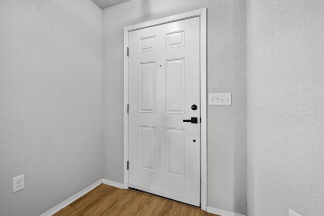 Building Photo - Fayetteville home | Near U of A