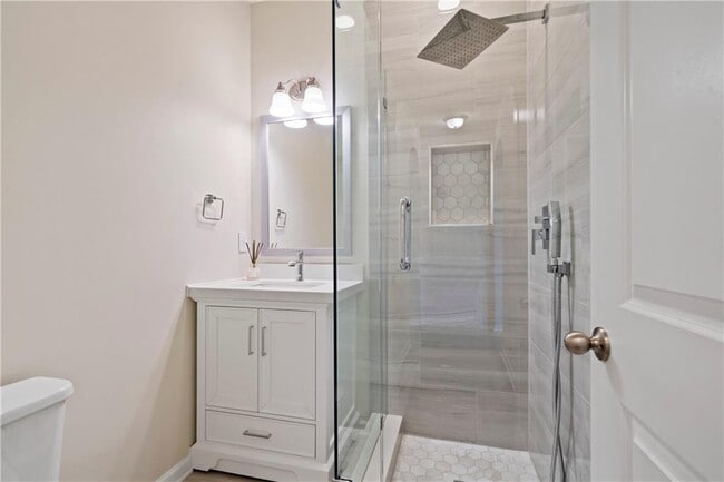 Building Photo - 4425 Hager Ct