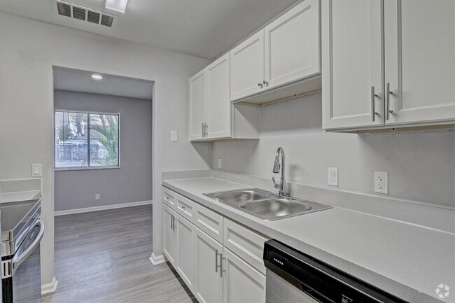 Building Photo - 9178 Roan Ln