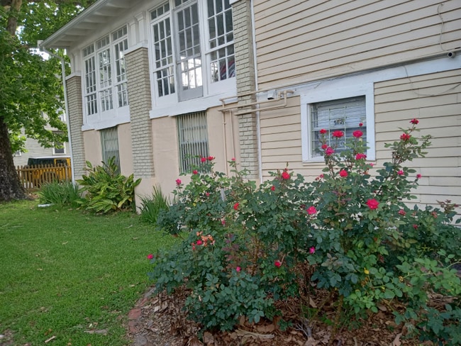 Building Photo - 1700 Dublin St