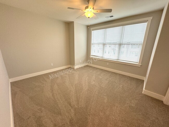 Building Photo - 3BD/3BA FOR RENT IN THE RESERVE