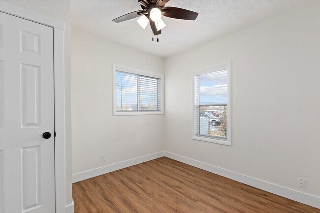 Building Photo - 635 Albion Ave