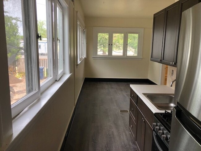 Building Photo - 286c