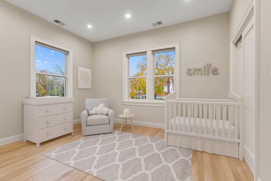 Building Photo - 14 Newell Rd