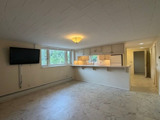 Building Photo - 1653 Woodland Ave