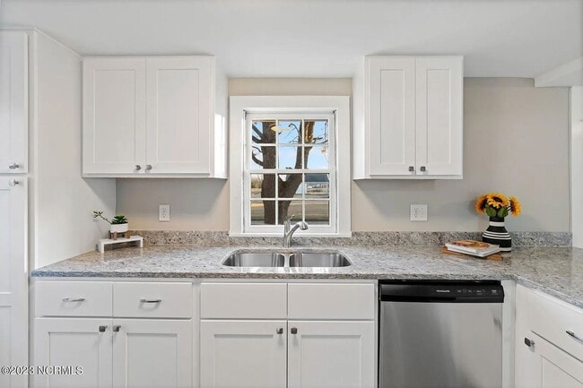 Building Photo - 2-bedroom, 1-bath cottage in the heart of Turkey, NC