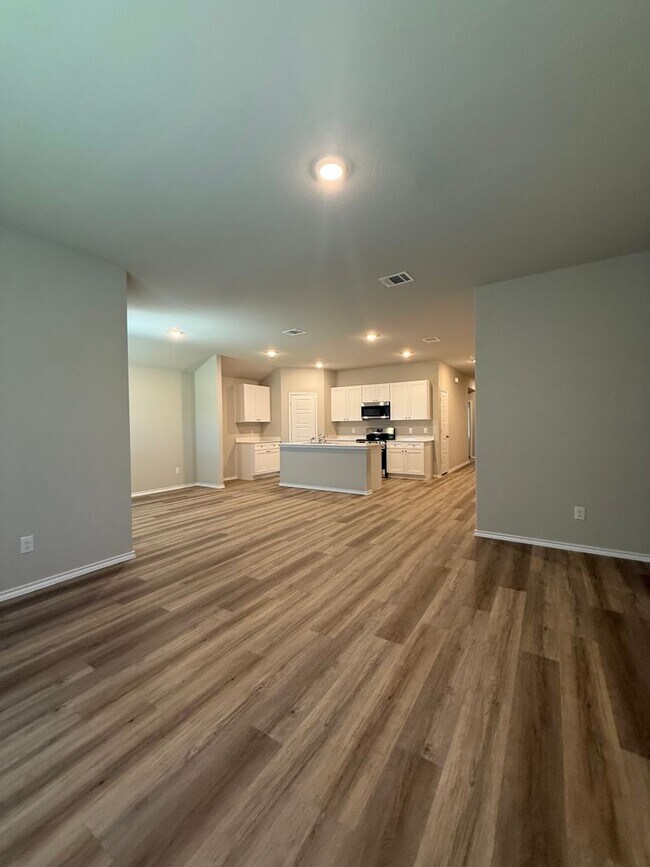 Building Photo - 1108 Belhaven St