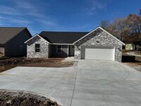 Building Photo - 2516 S Schifferdecker Ave