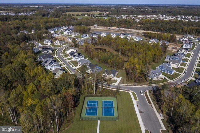 Building Photo - 33842 Darlington St