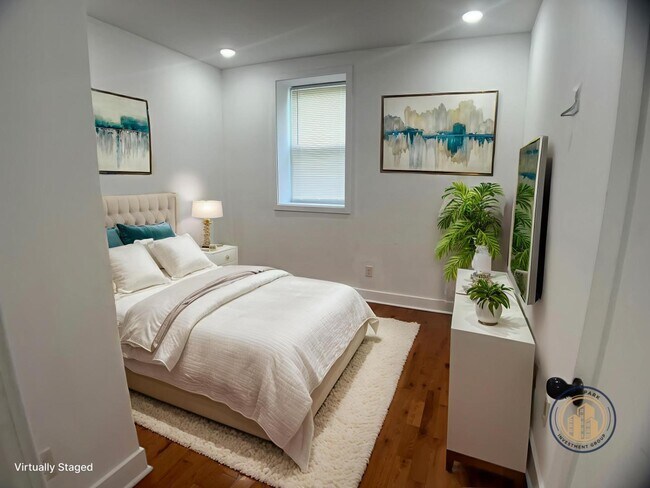 Building Photo - 3035 W Diamond St