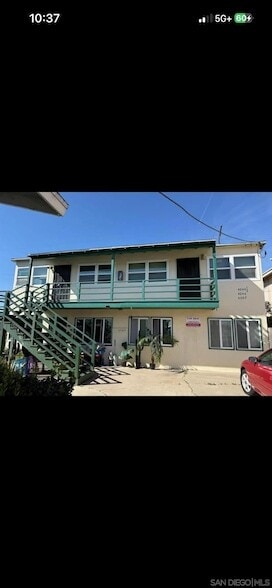 Building Photo - 4064 Oakcrest Dr