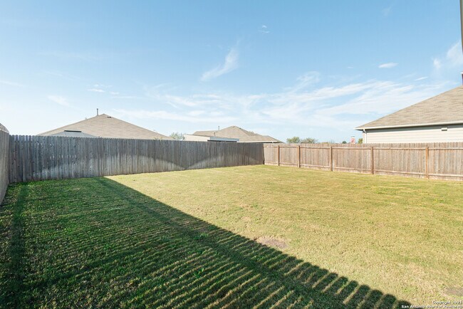 Building Photo - 533 Moonvine Way