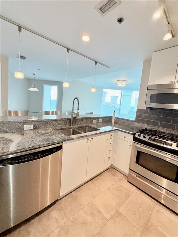 Building Photo - 3338 Peachtree Rd NE