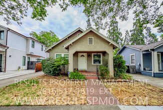 Building Photo - Adorable 2 Bedroom Charmer