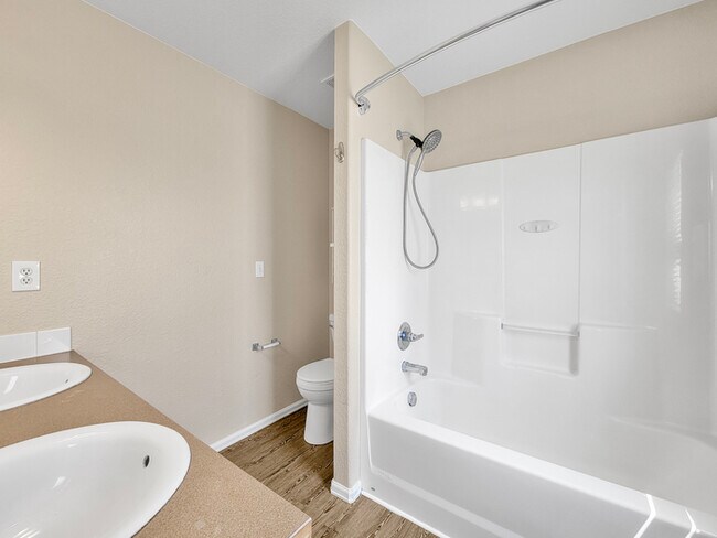 Building Photo - Charming 3 beds 2.5 baths in Firestone