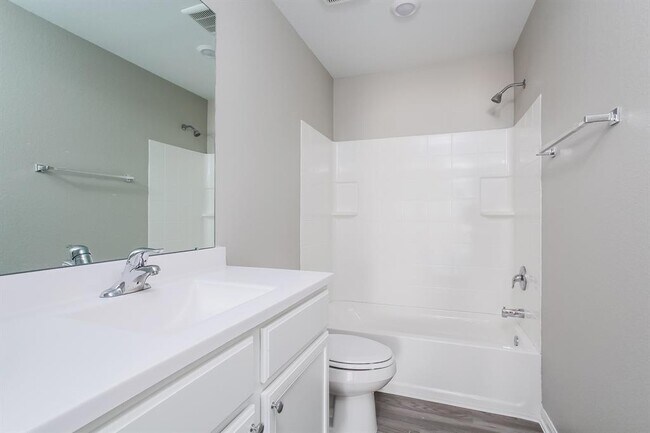Building Photo - 26420 Richter Dr