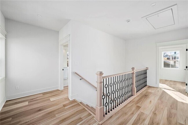 Building Photo - 3784 Pine Needle Dr NW