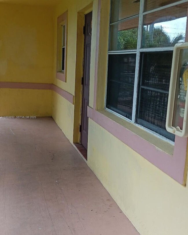 Building Photo - 1826 Cleveland St