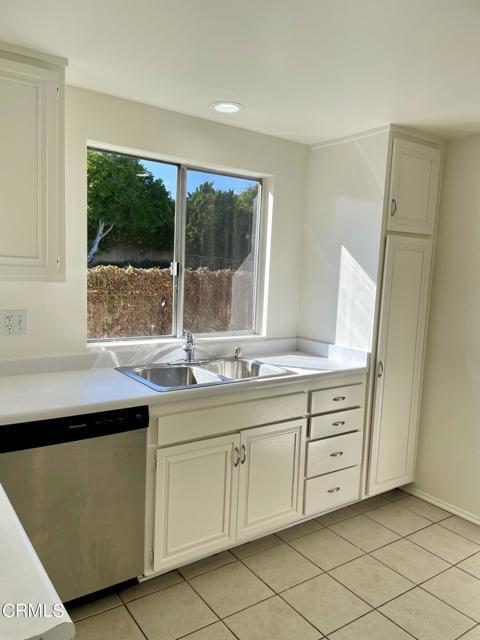 Building Photo - 9401 Petit Ct