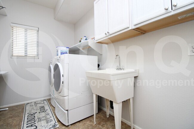 Building Photo - 3887 E Citrine Rd