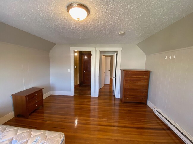 Building Photo - 51 Pearl St