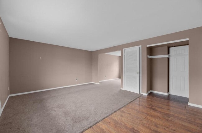 Building Photo - 4688 Hilton Ave