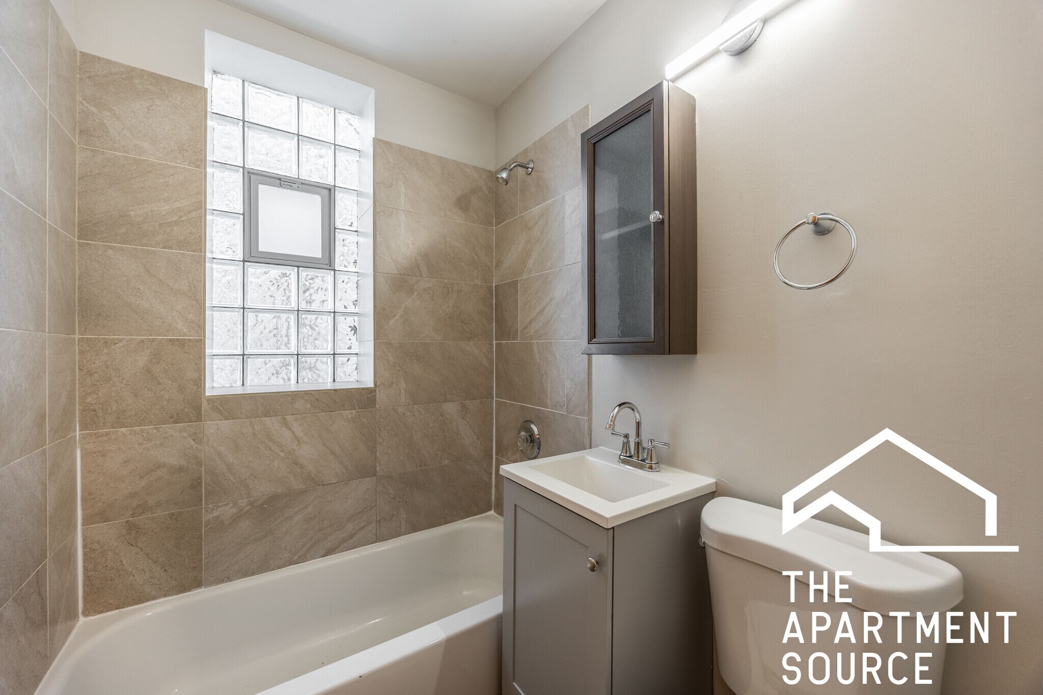 Building Photo - 1010 N Kedzie Ave